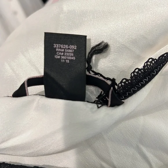 VICTORIA’S SECRET NEW WHITE & BLACK CAMISOLE size small - Picture 11 of 12